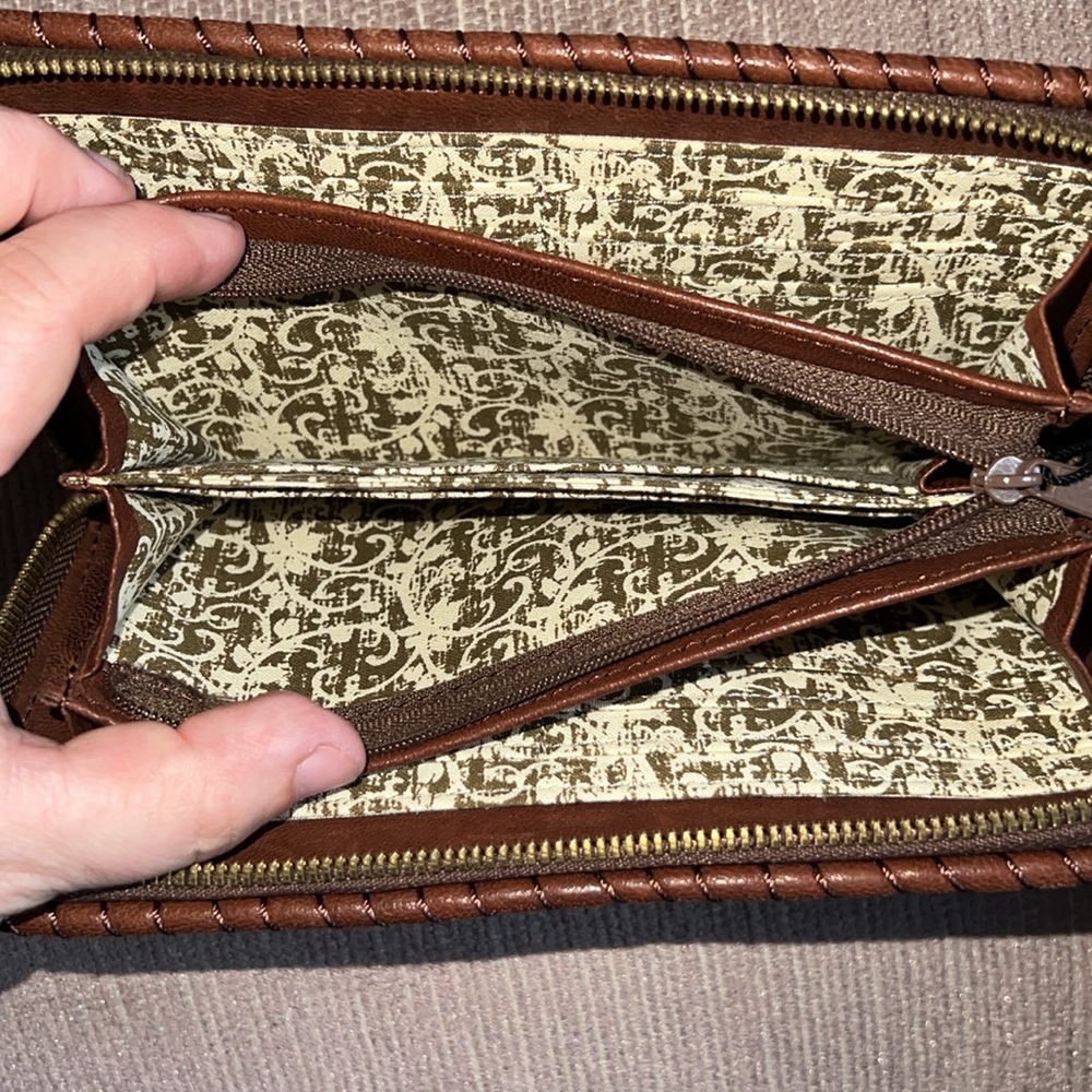 Nwt Hobo Sutter Mocha Accordion Wallet - image 5